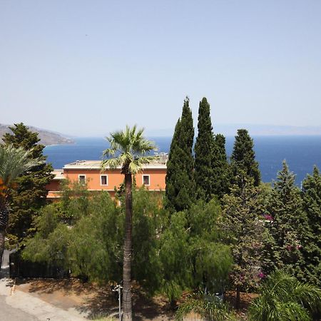 Lady Hill Bed & Breakfast Таормина Екстериор снимка