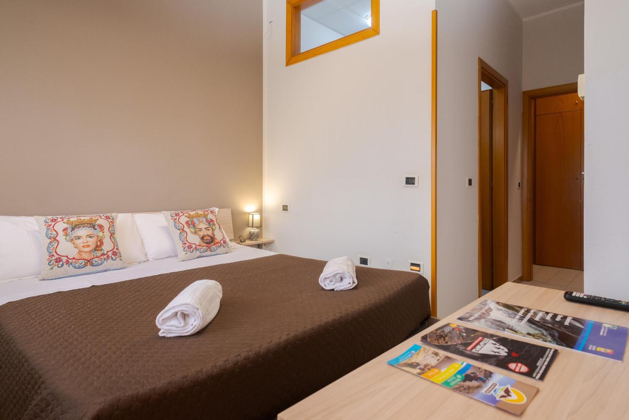 Lady Hill Bed & Breakfast Таормина Екстериор снимка